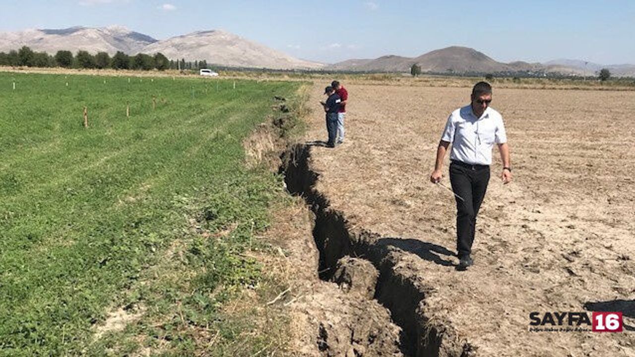 Dev yarıkların sebebi bilinçsiz su kullanımı ve kuraklık