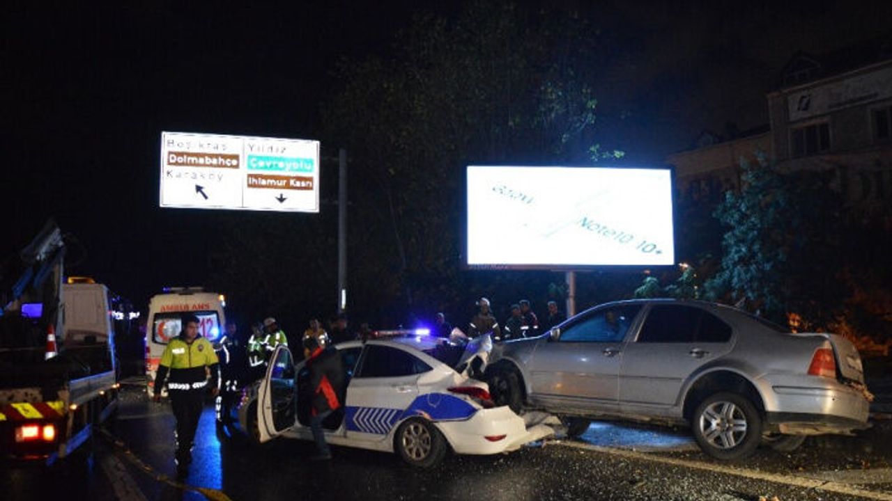 Kaza yerine gelen polis aracına başka bir otomobil çarptı
