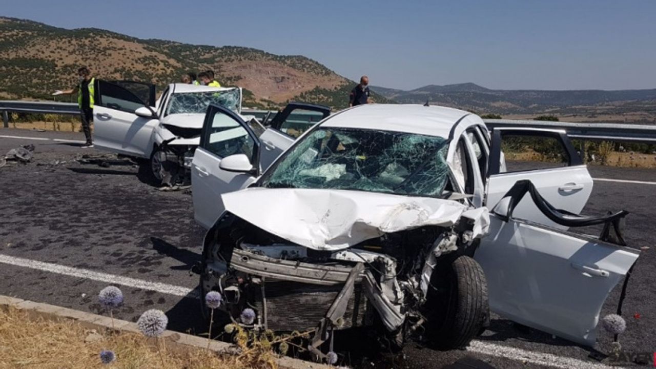 Bingöl’deki kazada 2 kişi hayatını kaybetti