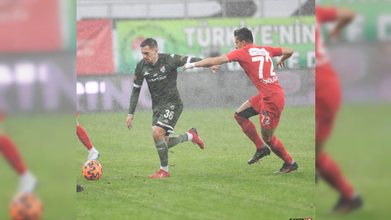 Bursaspor’da Burak Altıparmak ve Burak Kapacak, Balıkesirspor maçında oynayabilecek
