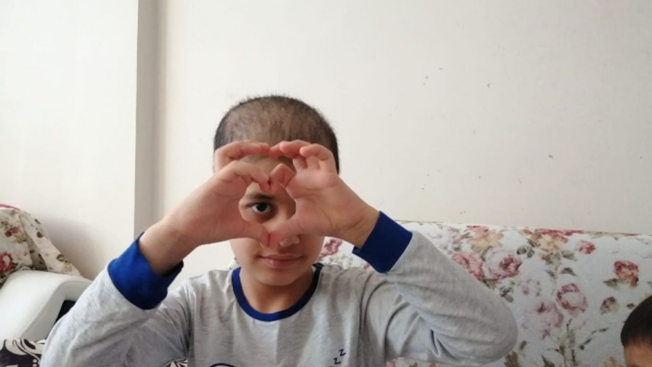Küçük Taha, tedavisini üstlenen Cumhurbaşkanı Erdoğan’ın doğum gününü kutladı