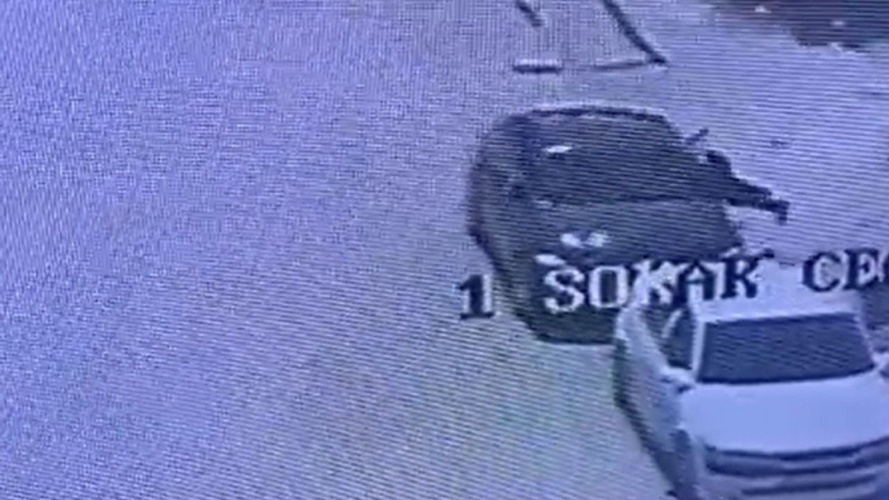 Takip ettikleri otomobilin camını kırıp 200 bin lirayı çaldılar