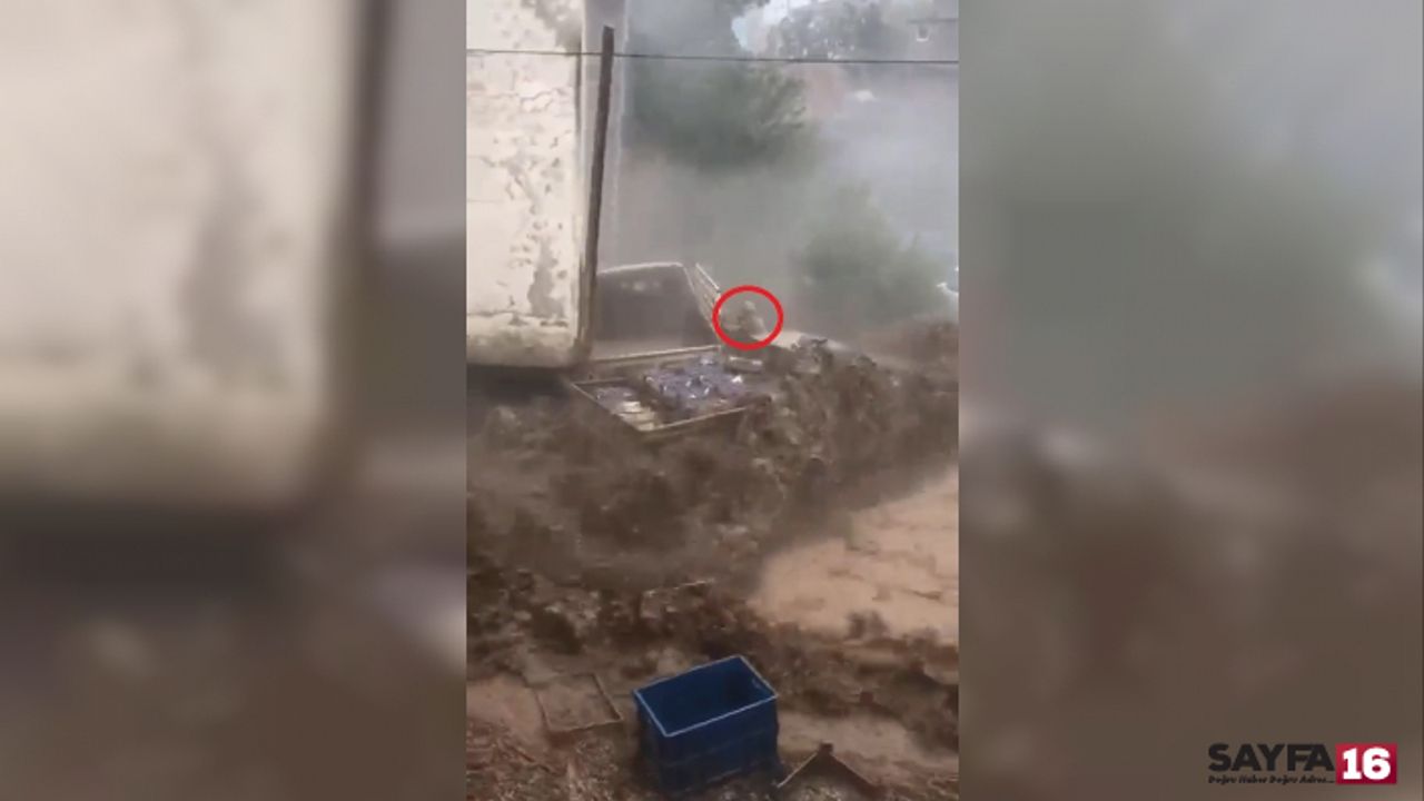 Bursa'da sel sularında can pazarı...Sıcak görüntüler kamerada