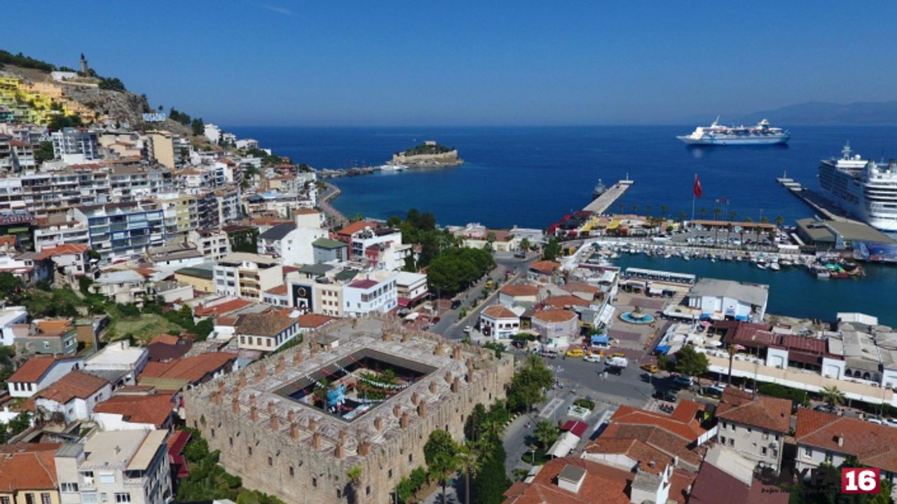 Kuşadası bugün beşik gibi sallandı. Artçılar dahil tam 22 deprem
