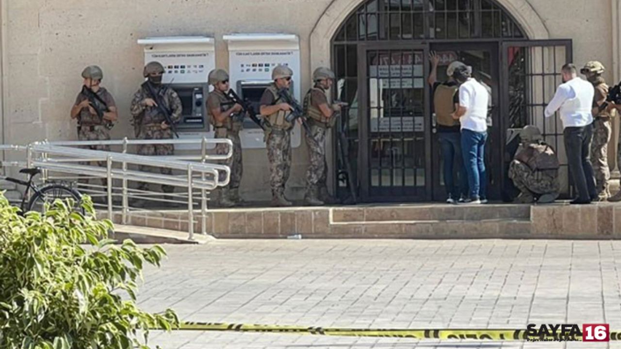 Son dakika... Antalya'da banka müdürü rehin alındı