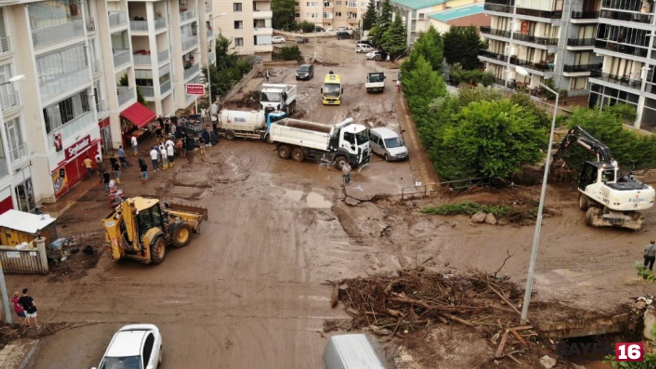 Bursa’da sel sonrası seferberlik! 700’den fazla ihbar yapıldı
