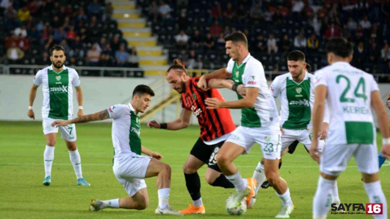 Bursaspor, Çorum'dan eli boş döndü. 3 maçta 3 puan topladı.