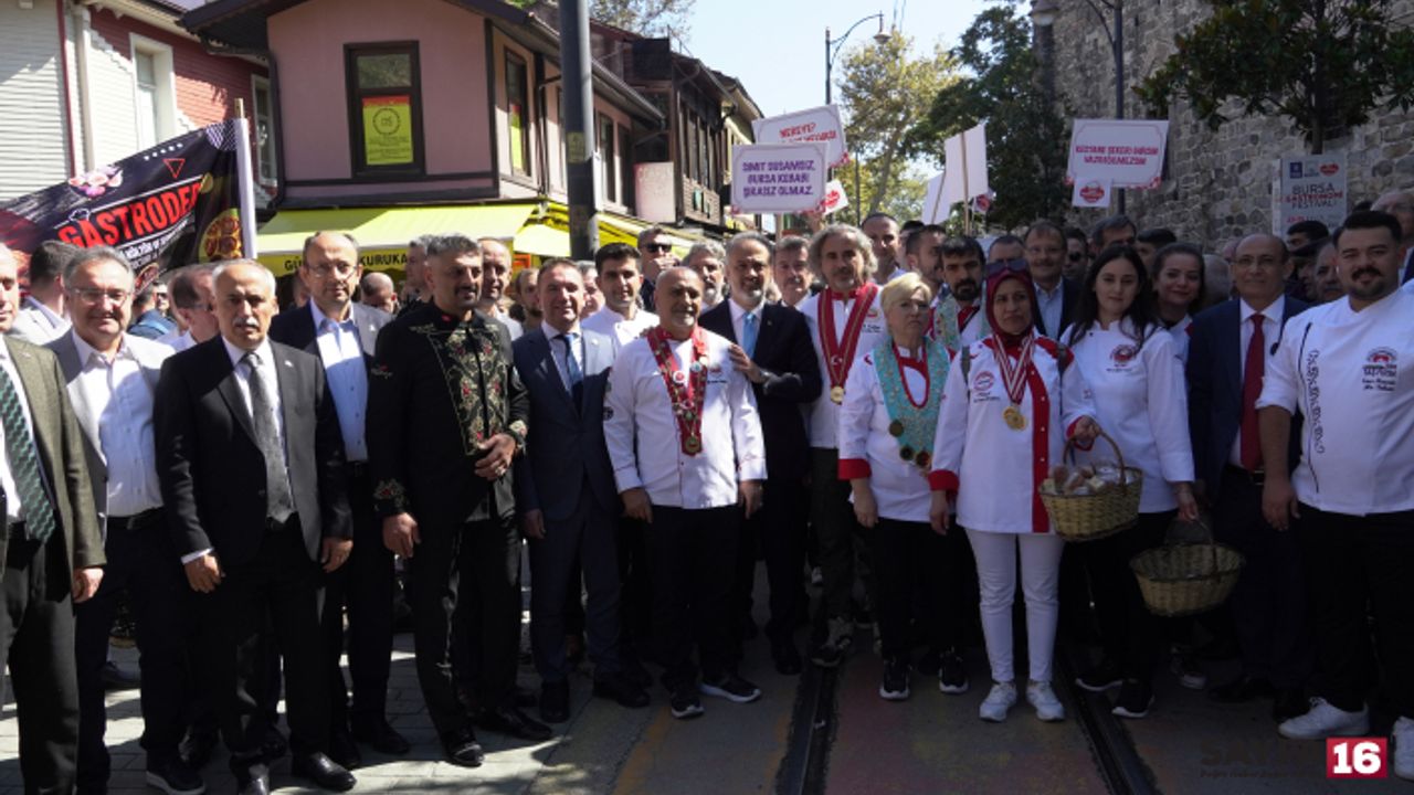 Gastronomi Festivali'ne görkemli yürüyüş