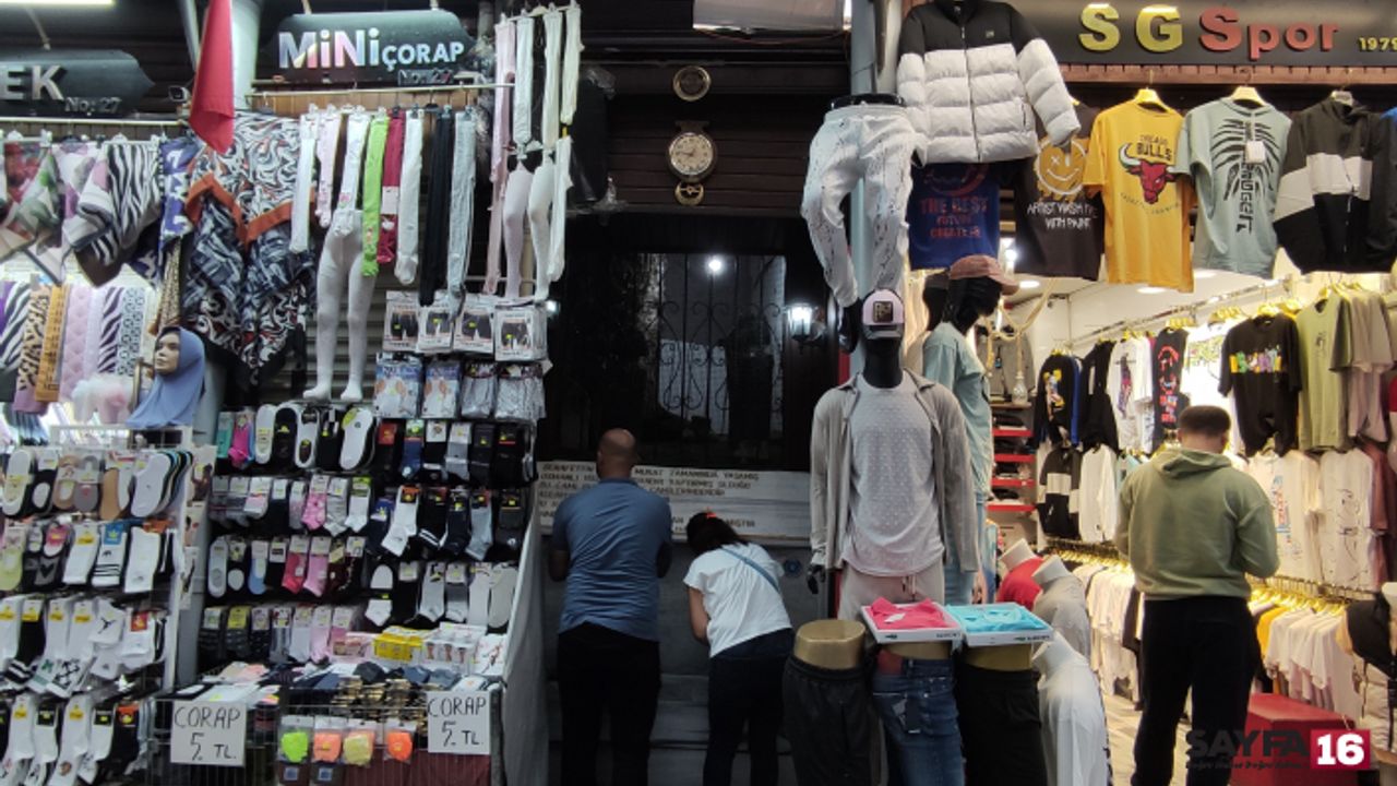 Her gün yanından binlerce insan geçiyor, kimse fark etmiyor