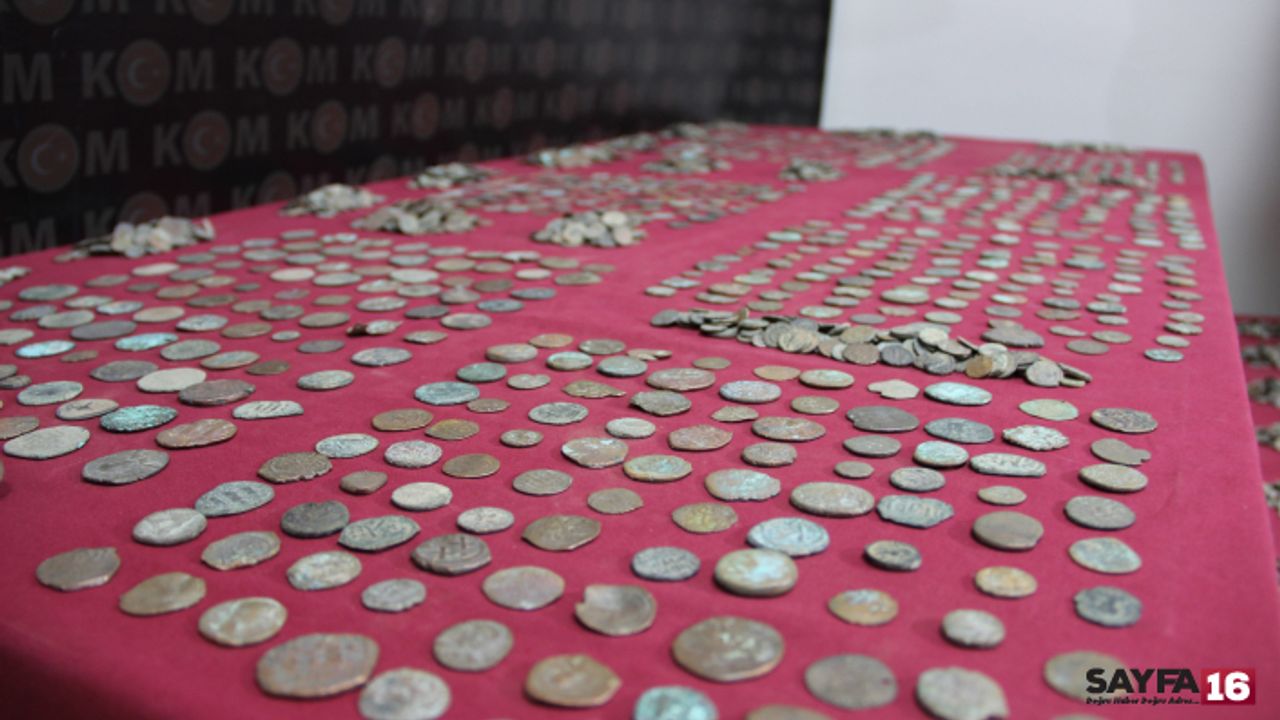 İzmir'de 8200 parça tarihi eser ele geçirildi. Bursa'dan getirilmiş!!