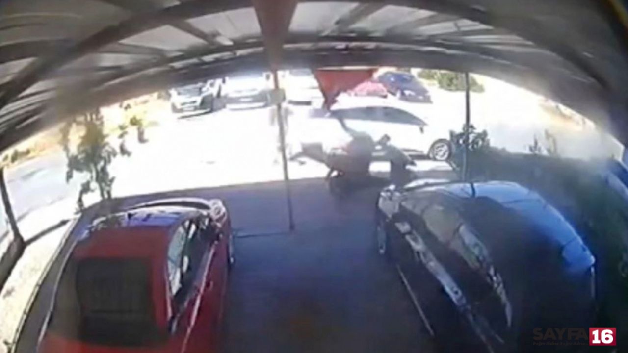 Motosikletini çalmaya çalışan hırsızı yakalamak için adeta uçtu
