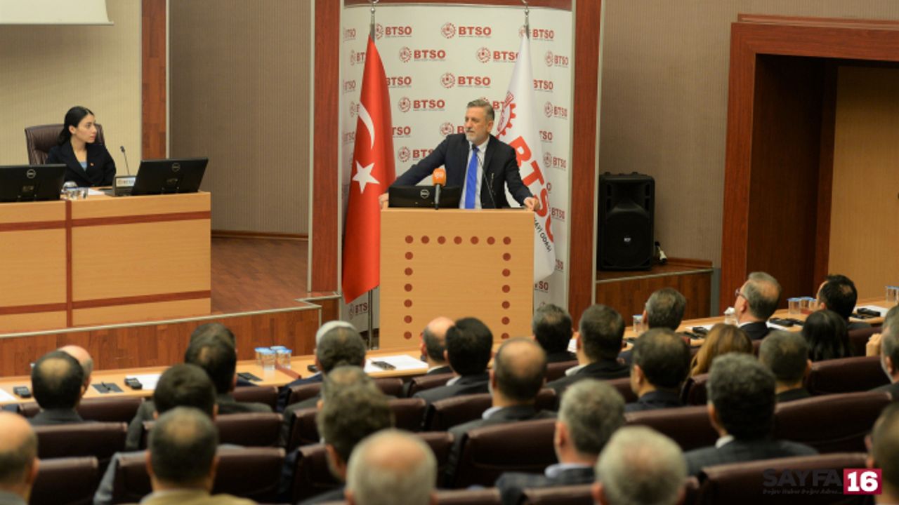 Burkay: "Dış ticaretteki daralma istihdamda sıkıntı yaratabilir"