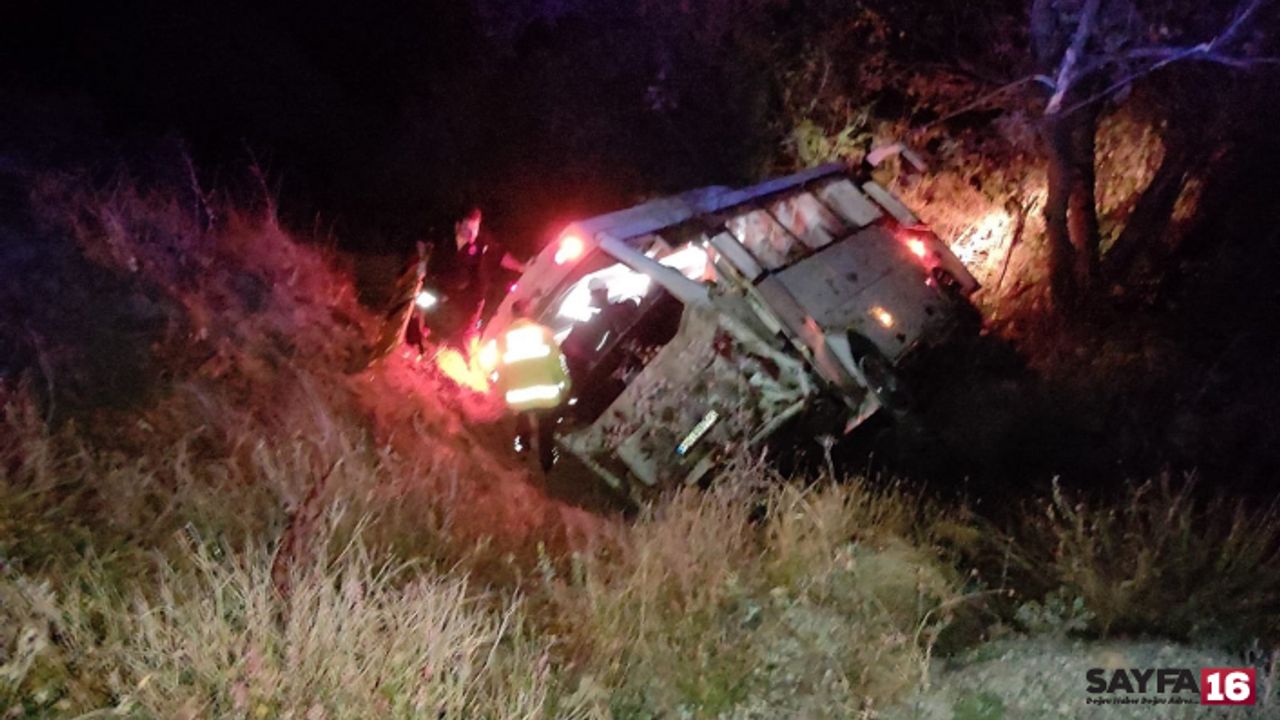 Bursa'dan yola çıkmıştı. Erzincan’da devrildi: 21 yaralı