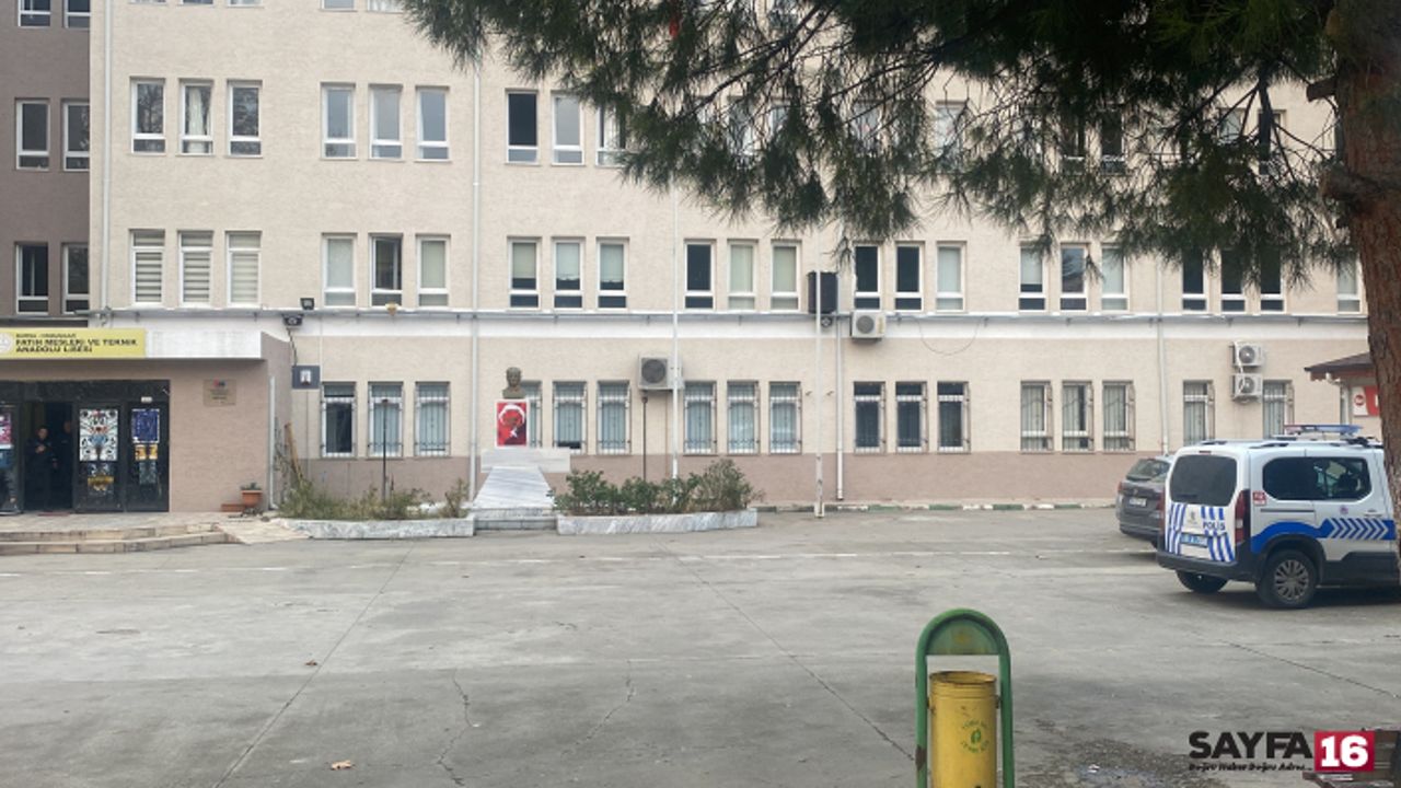Bursa'da 21 öğrenci zehirlenme şüphesiyle hastaneye kaldırıldı