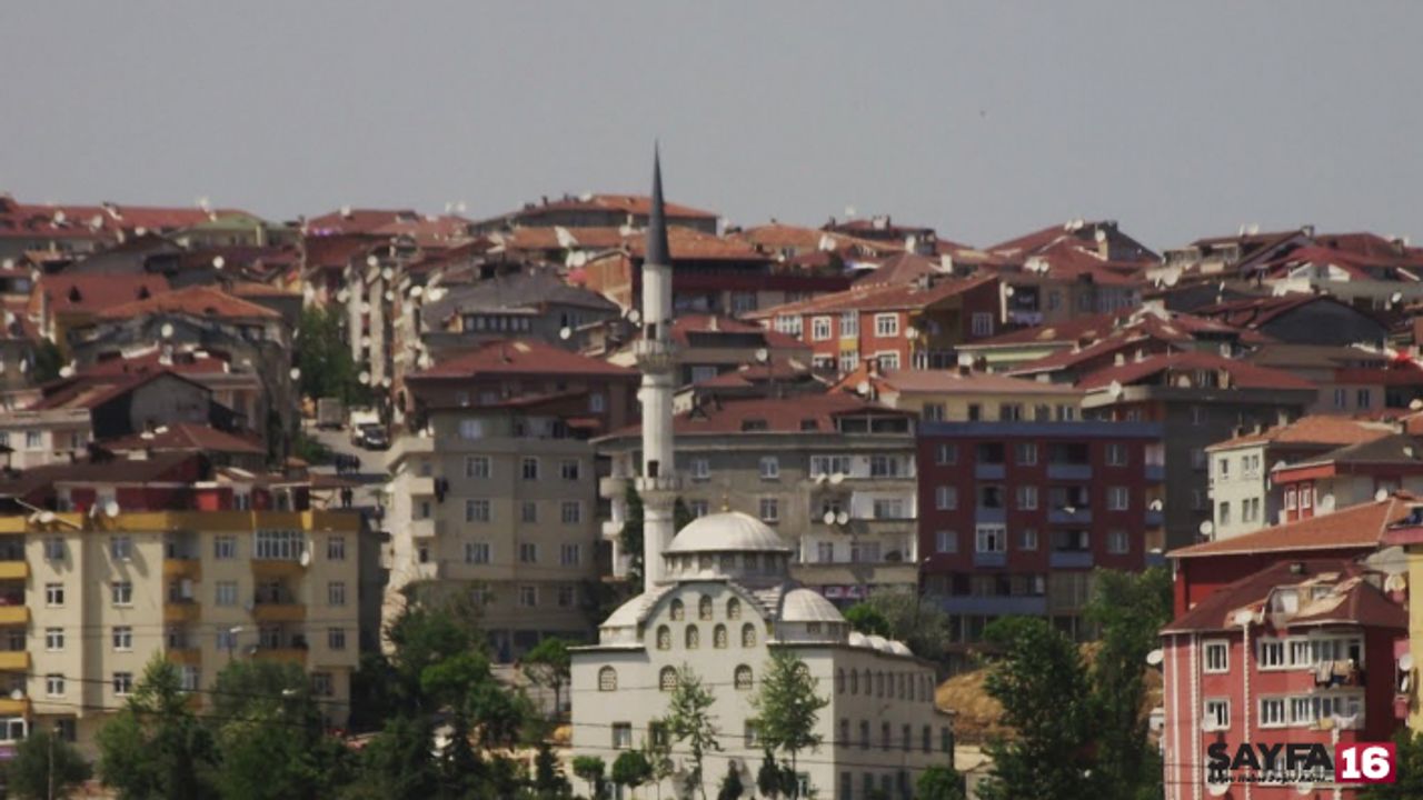 Gönüllü müezzin, 'Namazı yanlış kıldırıyorsun" diyen kişiyi bıçakladı