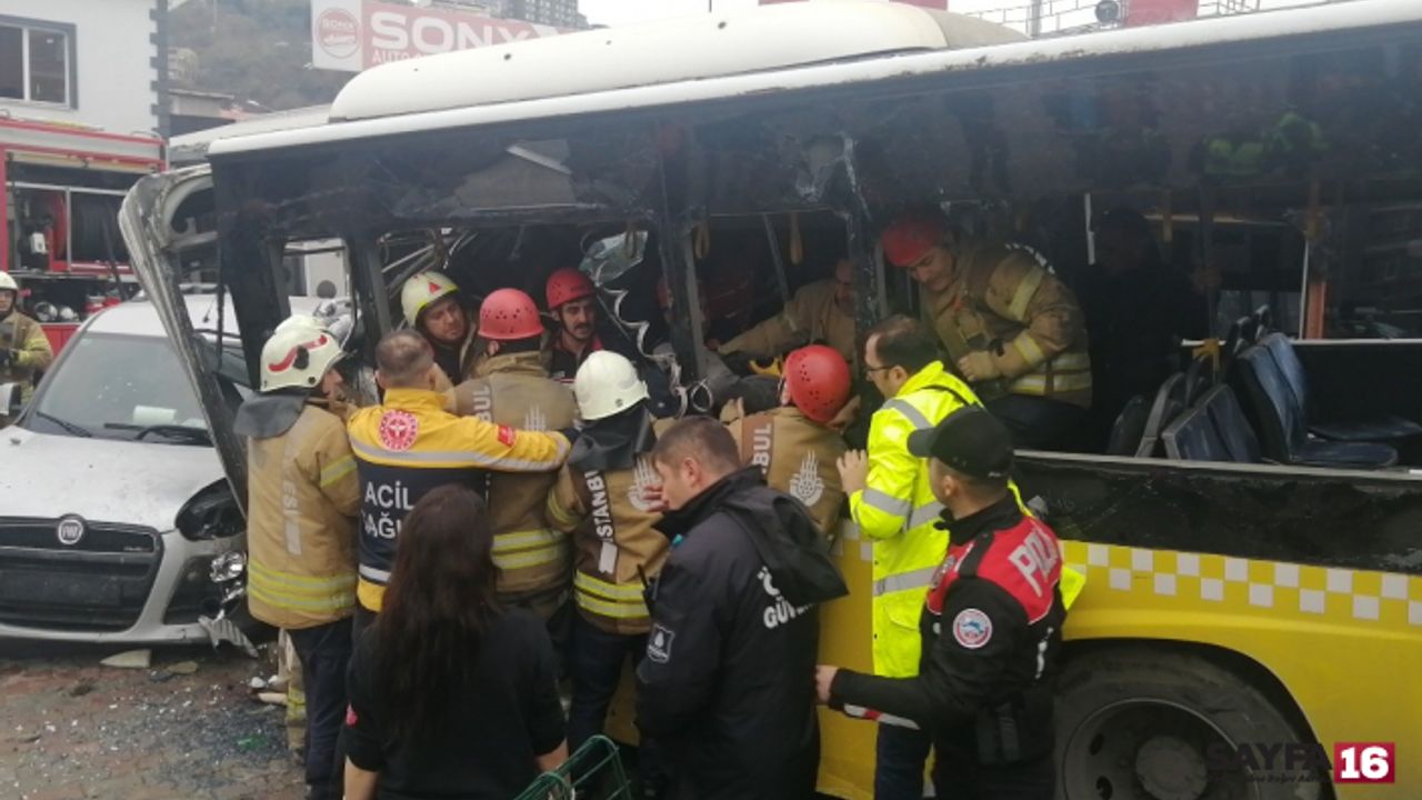 İstanbul'daki feci tramvay kazası kameraya yansıdı