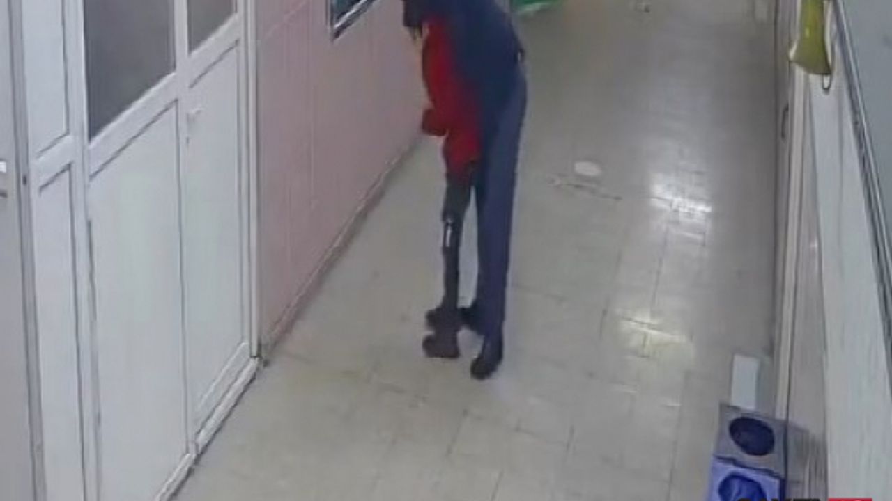 Müdür yardımcısının manevrası öğrencinin hayatını kurtardı