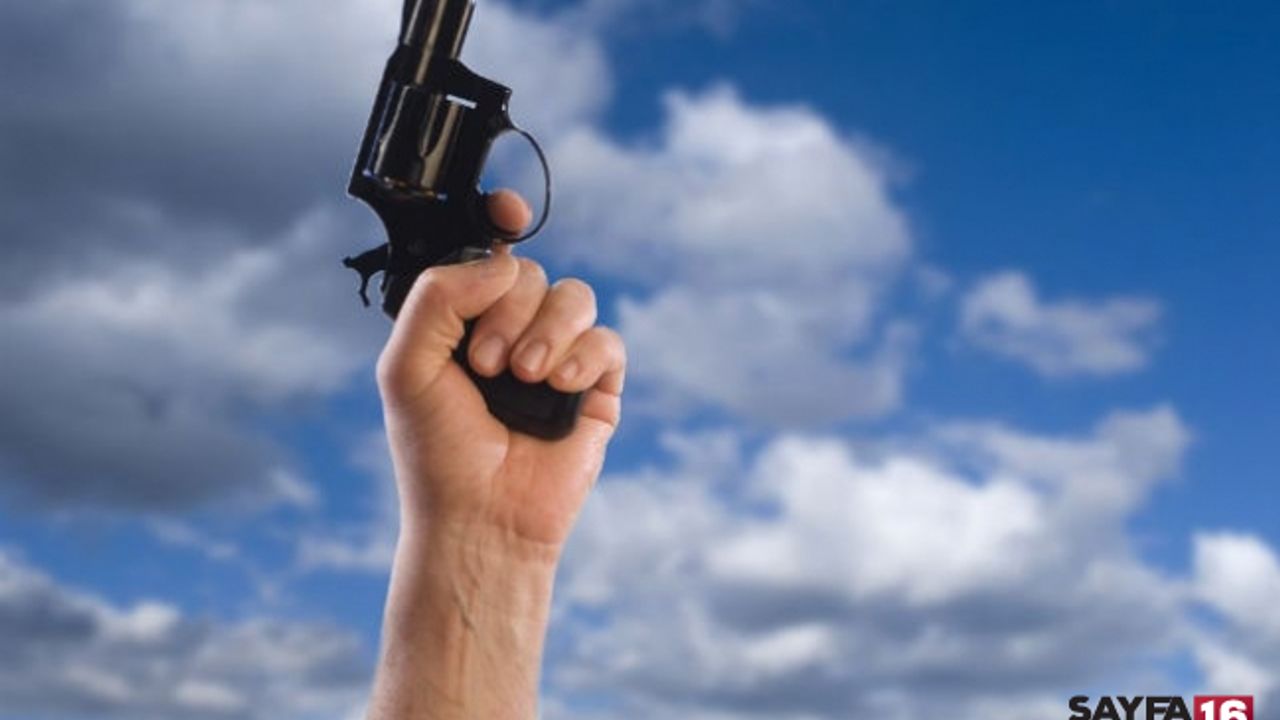 Bir değil iki değil. Yine asker eğlencesinin dozunu kaçırdılar