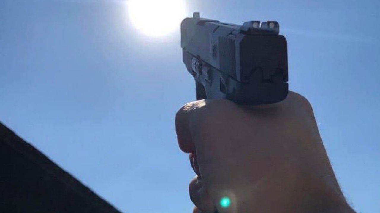 Adana’da sıradan bir uyarı anonsu: Güneşe ateş etmeyiniz!