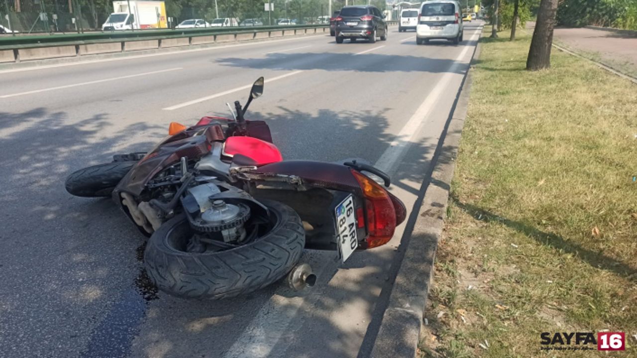 Bursa'da ağaca çarpan motosikletli genç, hayatını kaybetti..