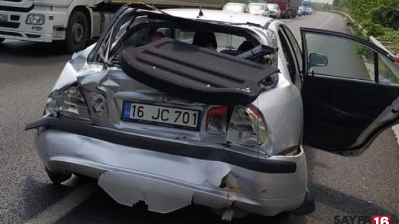 Bursa'da feci kaza! Tır otomobile işte böyle çarptı