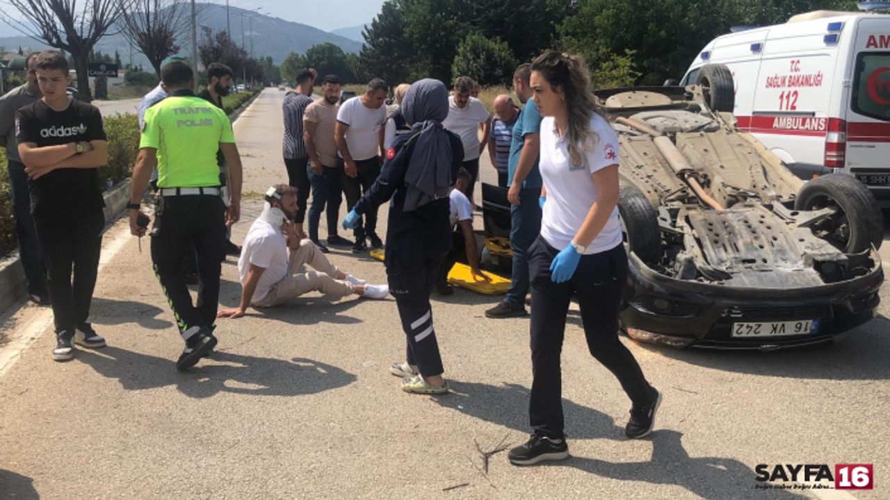 Bursa'da önüne köpek çıkan otomobil takla attı: 3 yaralı