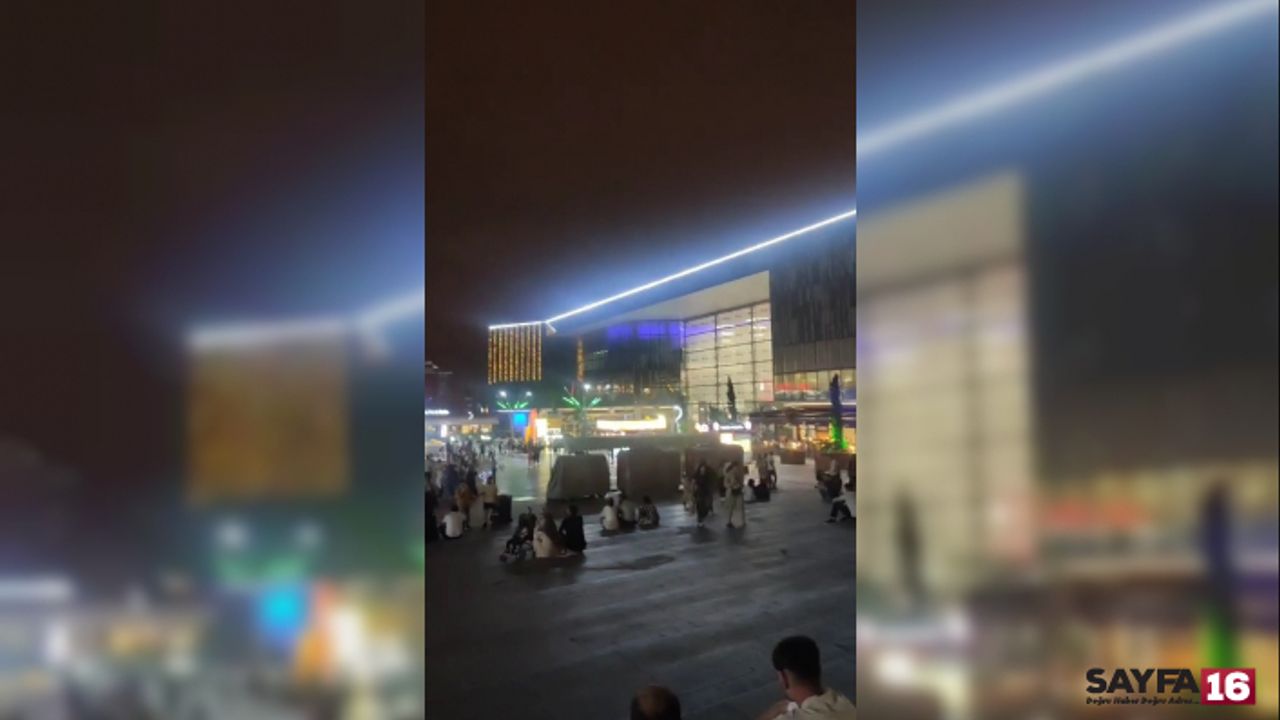 Bursa Kent Meydanı AVM'de yangın çıktı