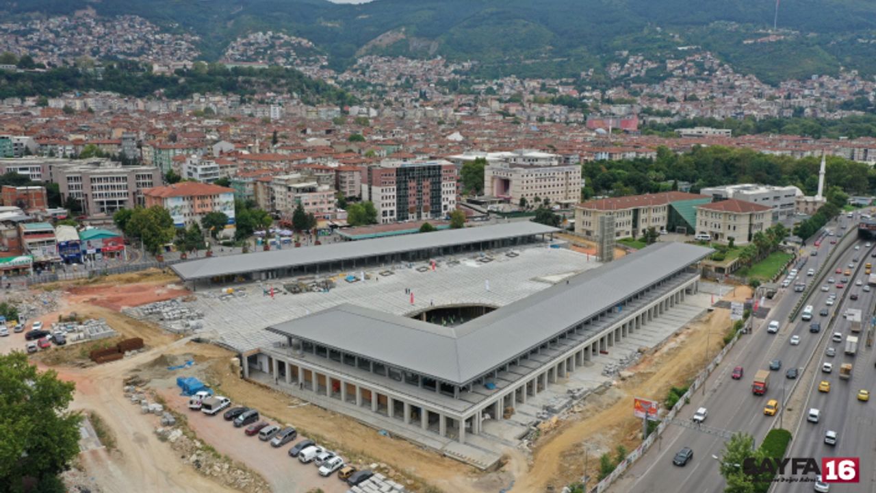 Bursa'nın yeni buluşma noktası Osmangazi Meydanı gün sayıyor