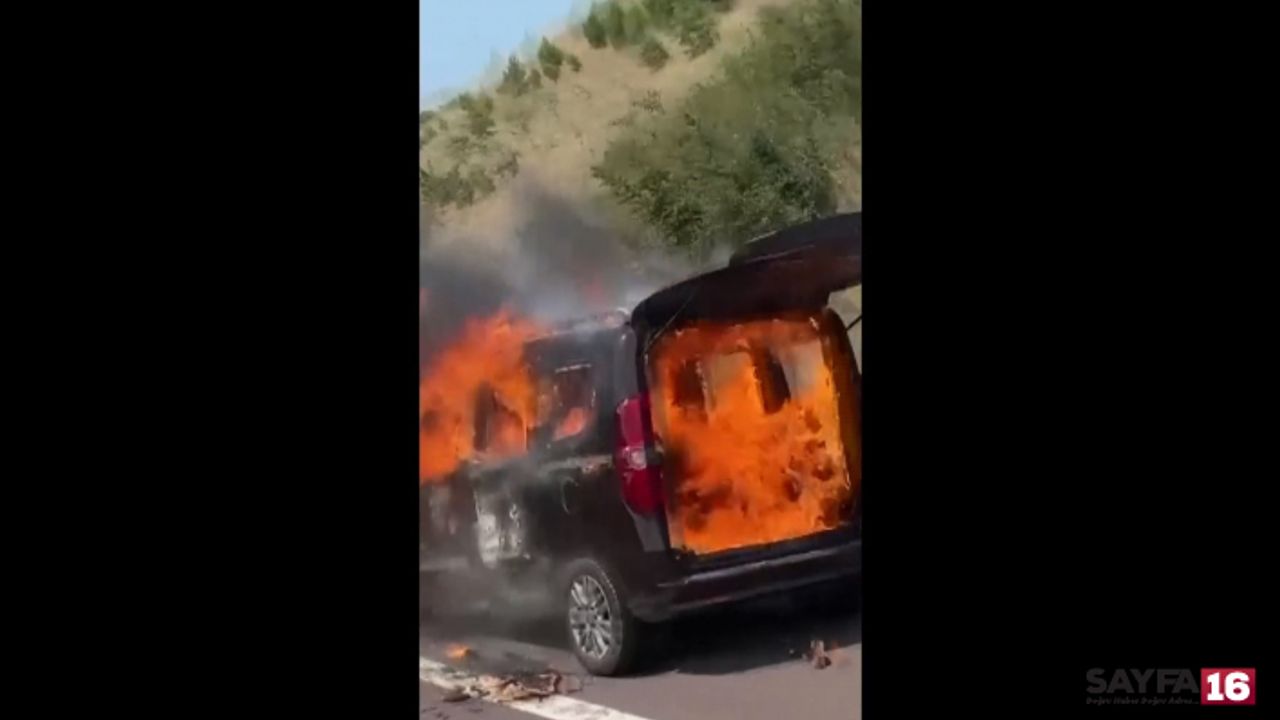 Bursa otobanda alev topuna dönen araç paniği!