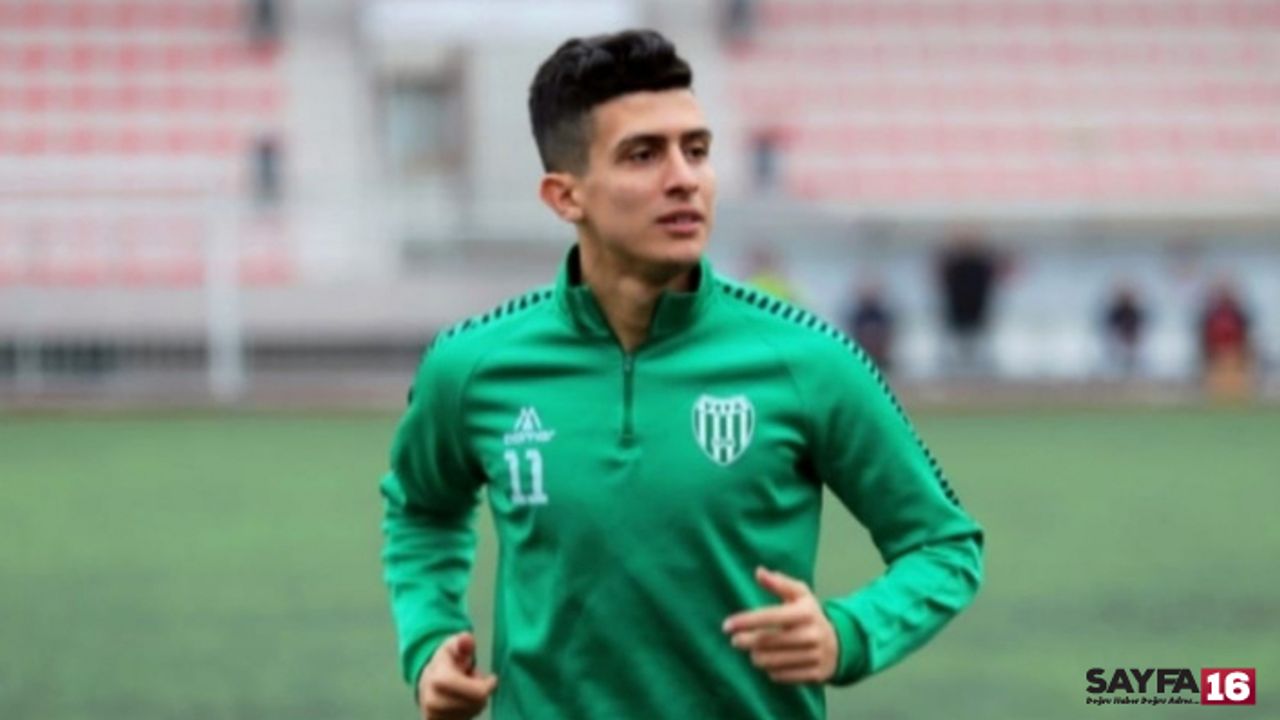 Futbolcudan büyük vefa! Annesine donör oldu, kariyerinden vazgeçti..