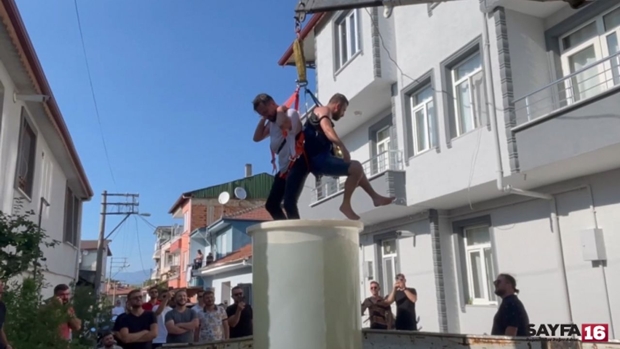 İznik’te ilginç gelenek: Damadı vince astılar
