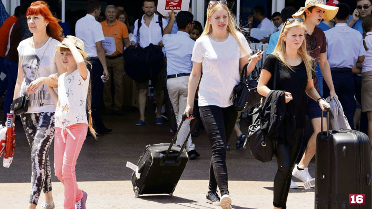 Rus turistler rotayı Türkiye'den BAE'ye çevirdi
