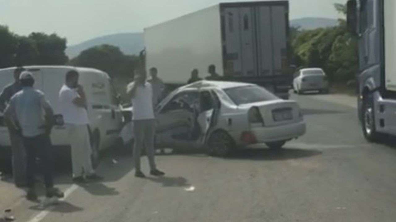 Son dakika!! Yenişehir Havalimanı Yolu'nda feci kaza! 2 ölü 1 yaralı