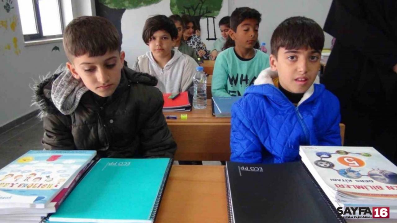 Yüzbinlerce öğrenci 12. sınıftan mezun olamadı