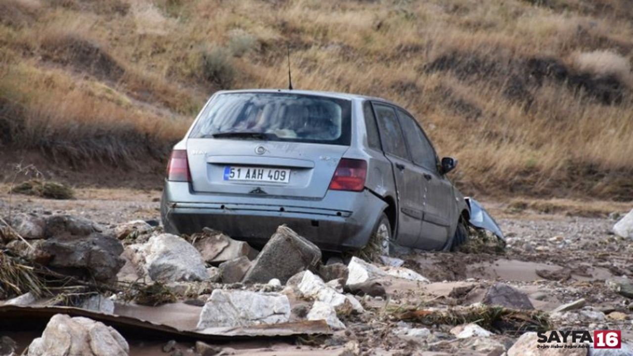 Aksaray'da sel, bebek Asel'i annesinden kopardı! Asel aranıyor..