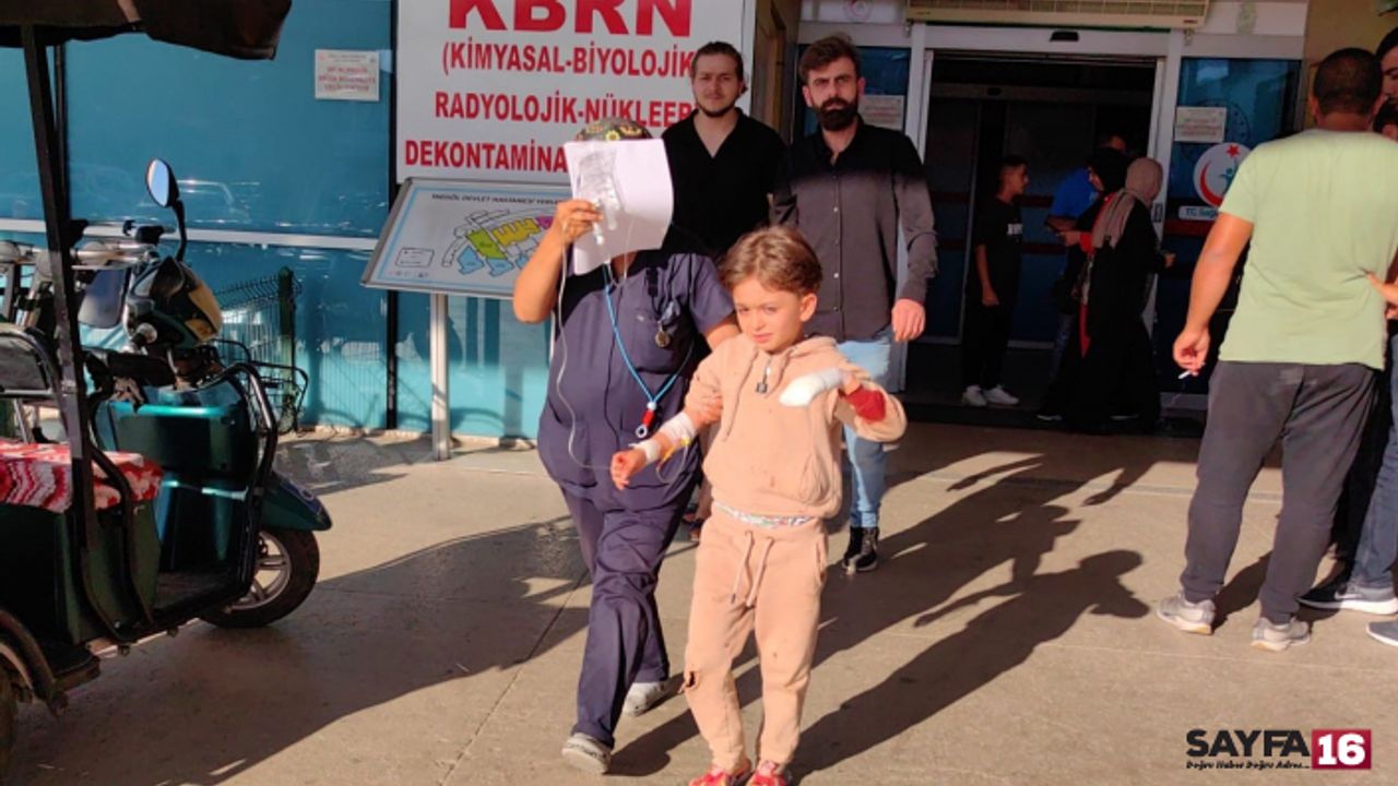 Bursa'da Eli Kapıya Sıkışan Çocuğun Parmakları Koptu