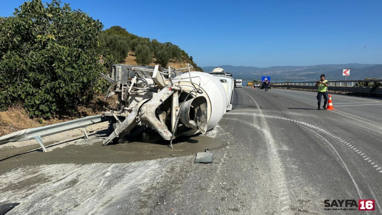 Bursa'da İki Beton Mikseri Kafa Kafaya Çarpıştı: 1 Ölü, 1 Ağır Yaralı