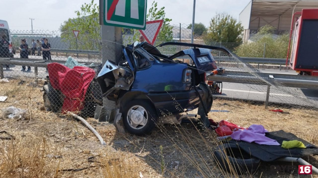 Bursa'da korkunç kaza! Hurdaya dönen araç mezarı oldu..