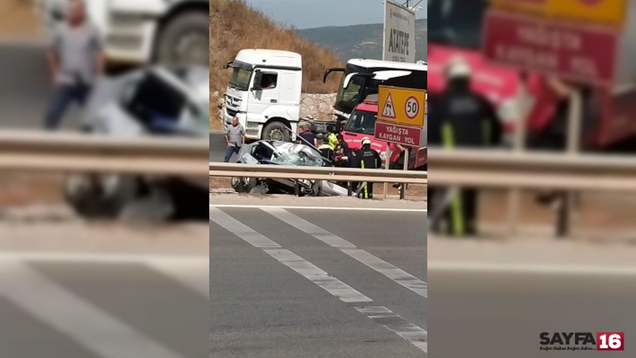 Bursa’da Bariyerlere Giren Araç Kullanılamaz Hale Geldi : 2 Yaralı