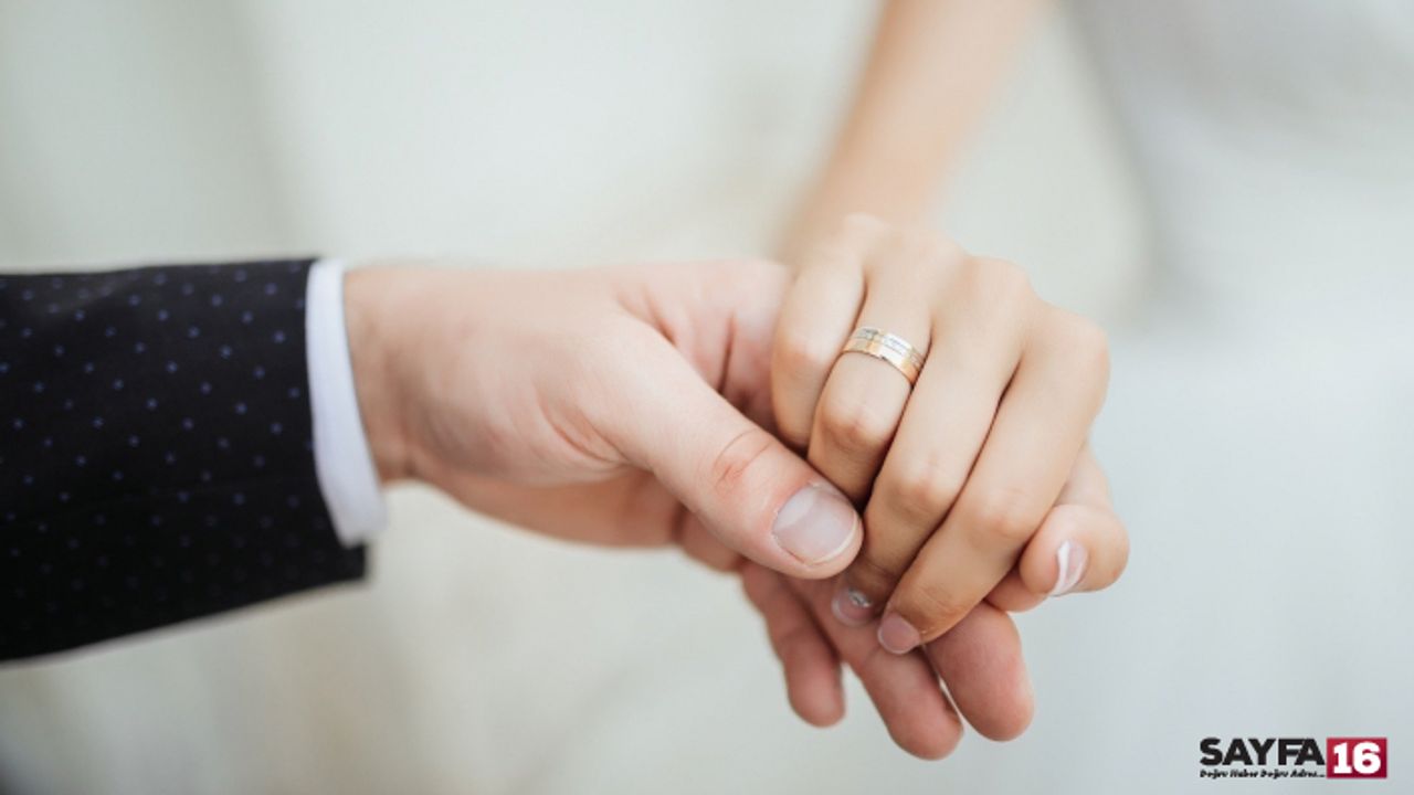 Cumhurbaşkanından Yeni Evlenen Çiftlere Faizsiz Kredi Müjdesi