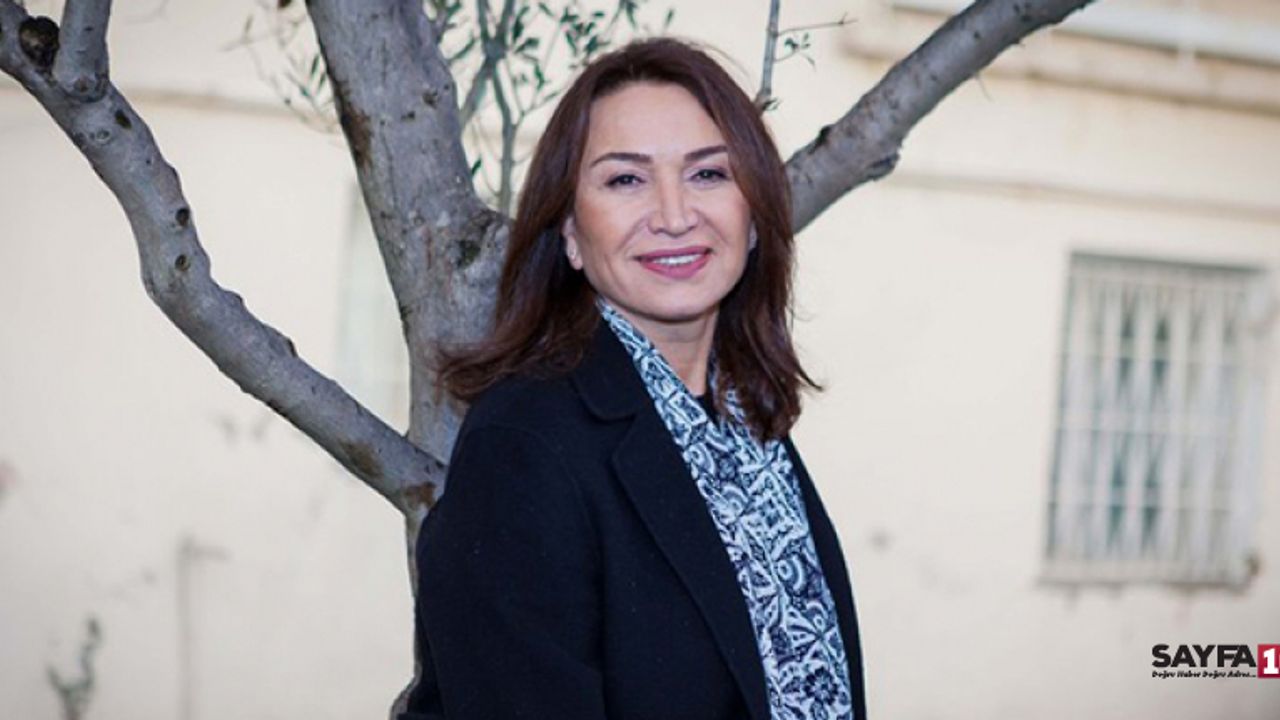 Demet Akbağ “Sandık Kokusu” Dizisiyle Ekrana Dönüyor