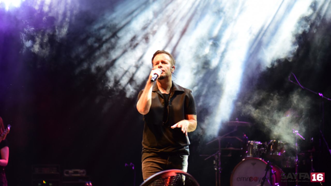 Emre Aydın'ın Bursa konserinde elektrikler kesildi