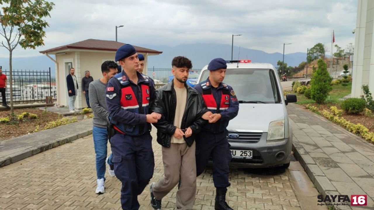 İznik'te yayaya çarpıp ölüme terk eden sürücü ve ağabeyi adliyeye sevk edildi