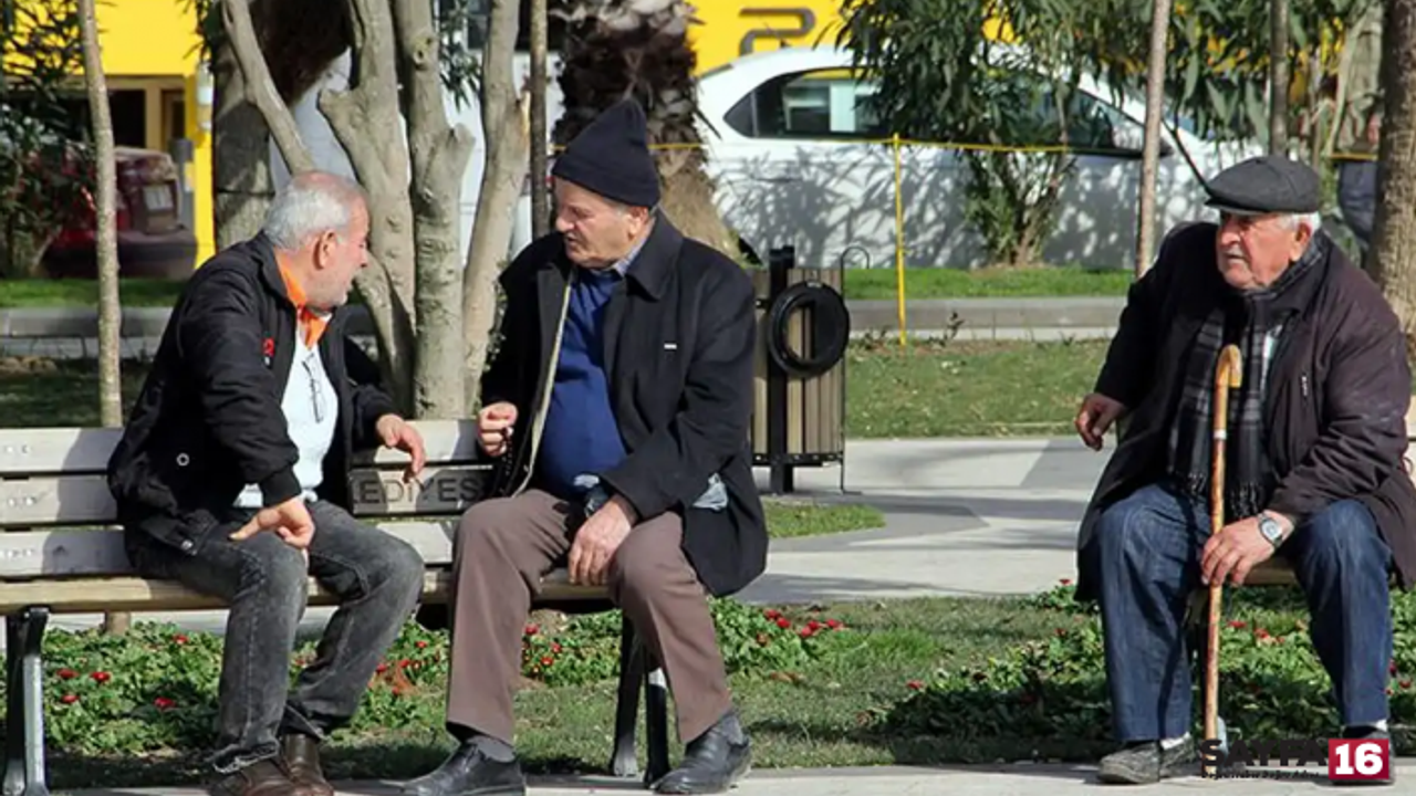 Emekliler Dikkat! Maaş Ödeme Tarihleri Değişti