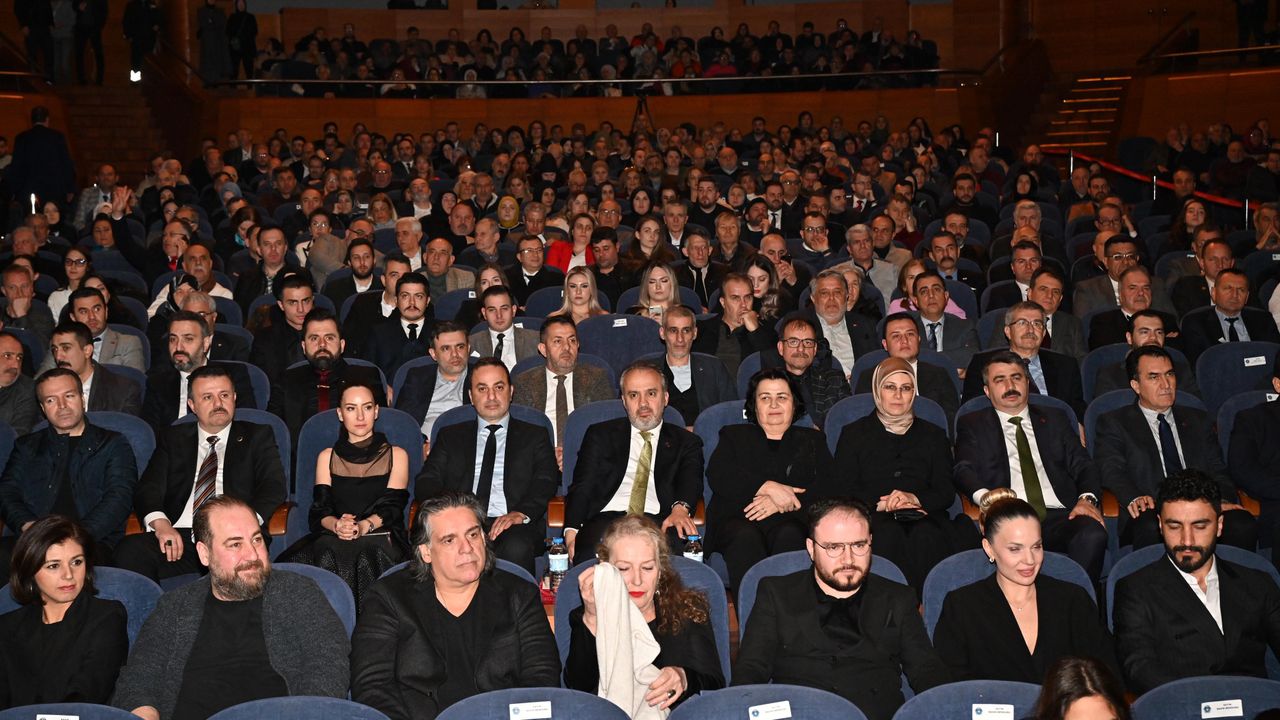 Sadık Ahmet Filminin Bursa Galasına Yoğun İlgi!