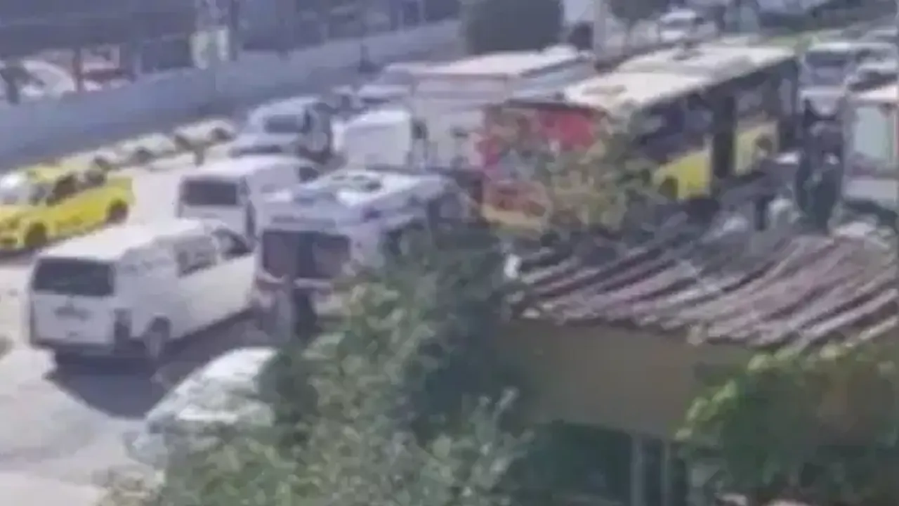 Arnavutköy’de İETT otobüsünde bıçaklı saldırı: 1 ölü, 2 yaralı