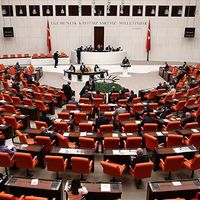 POLİTİKA