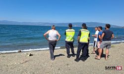 Şaka gibi...'Boğuldu' diye aranıyordu yürüyerek geldi