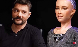 Robot Sophia ve Oğuzhan Uğur arasındaki diyaloglar sosyal medyaya damga vurdu