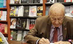 Gazeteci Yazar Hıfzı Topuz 100 Yaşında Hayatını Kaybetti